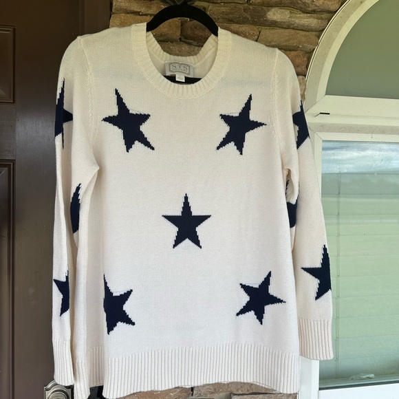 Sail to Sable White and Navy Star Sweater-New - Picture 2 of 3
